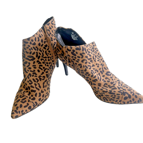 Fergalicious by Fergie Womens Boots Size 12 Goldie Cheetah Print Heels Booties - Picture 1 of 8
